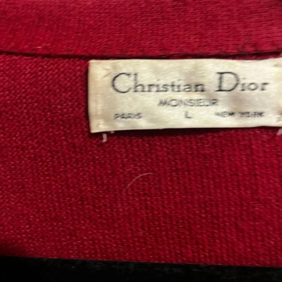 CHRISTIAN DIOR..VINTAGE  red 100% SWEATER...LARGE - Picture 2 of 4